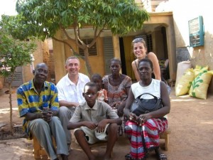 Avec notre filleul de Ouagadougou et sa famille...